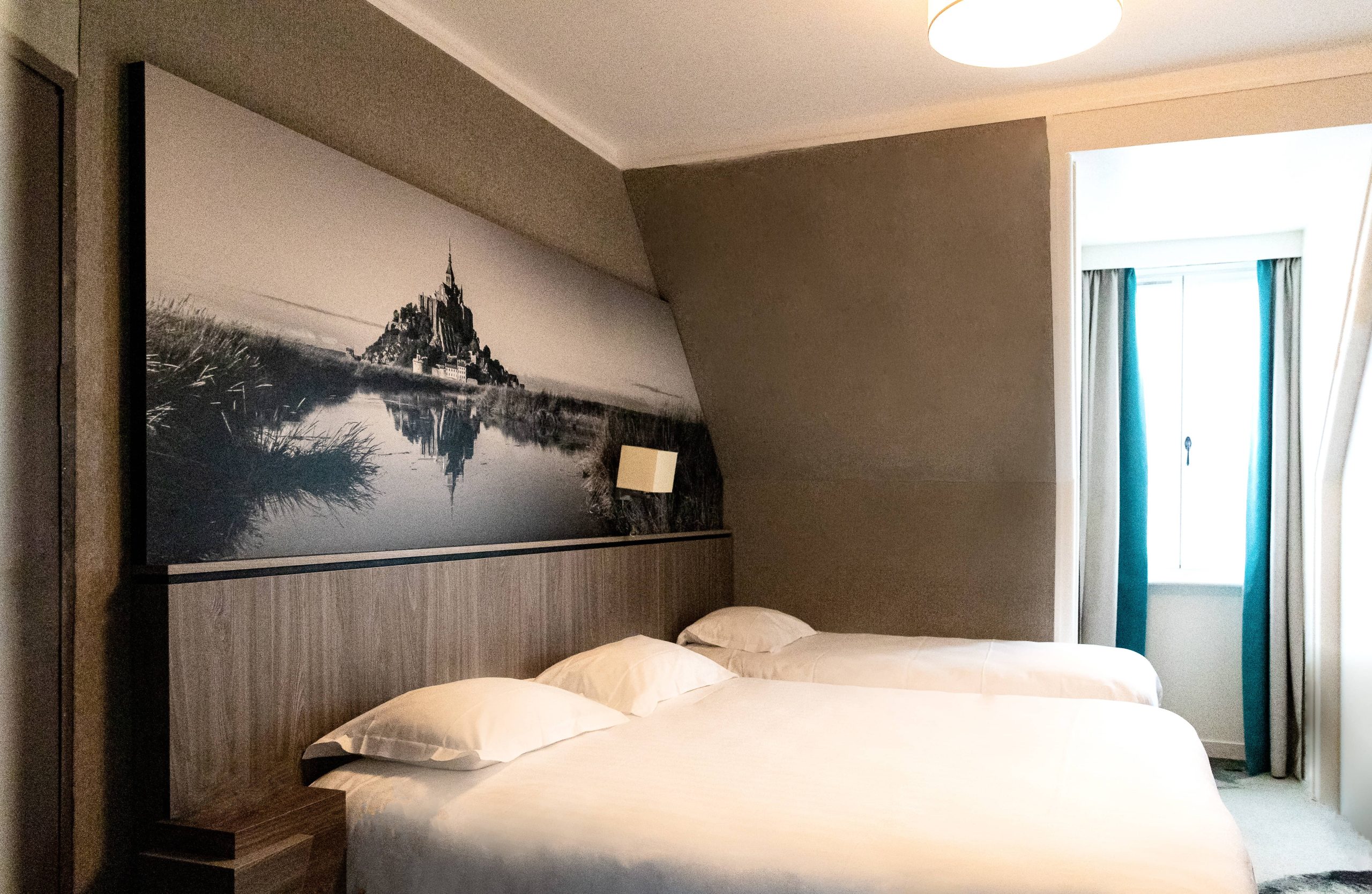 Chambre Triple Vue Baie Ermitage | ElodieOliveira PhotographeParis BlushPhotographie 148 scaled ElodieOliveira PhotographeParis BlushPhotographie 148 scaled
