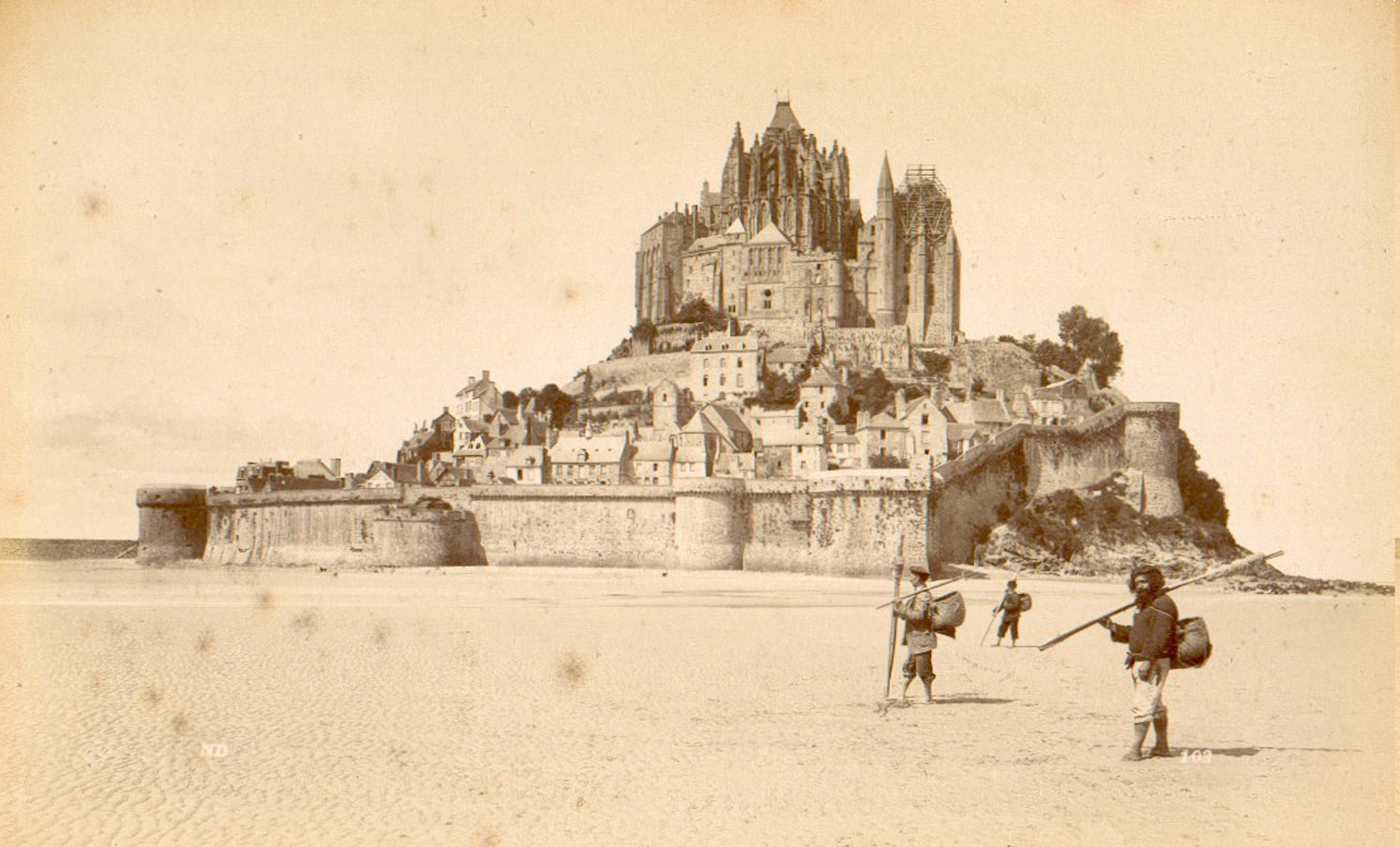 History and heritage of Mont-Saint-Michel | mont2 mount2